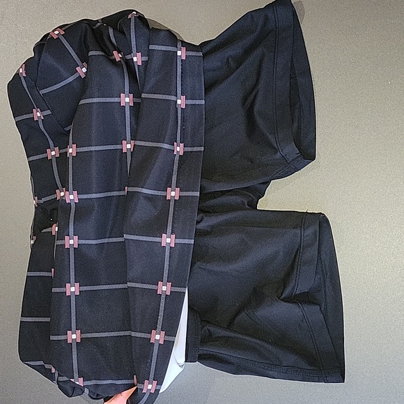 Tail Elevation Skirt Skort black Geometric Print  Golf  skort sz 6 - Picture 6 of 6